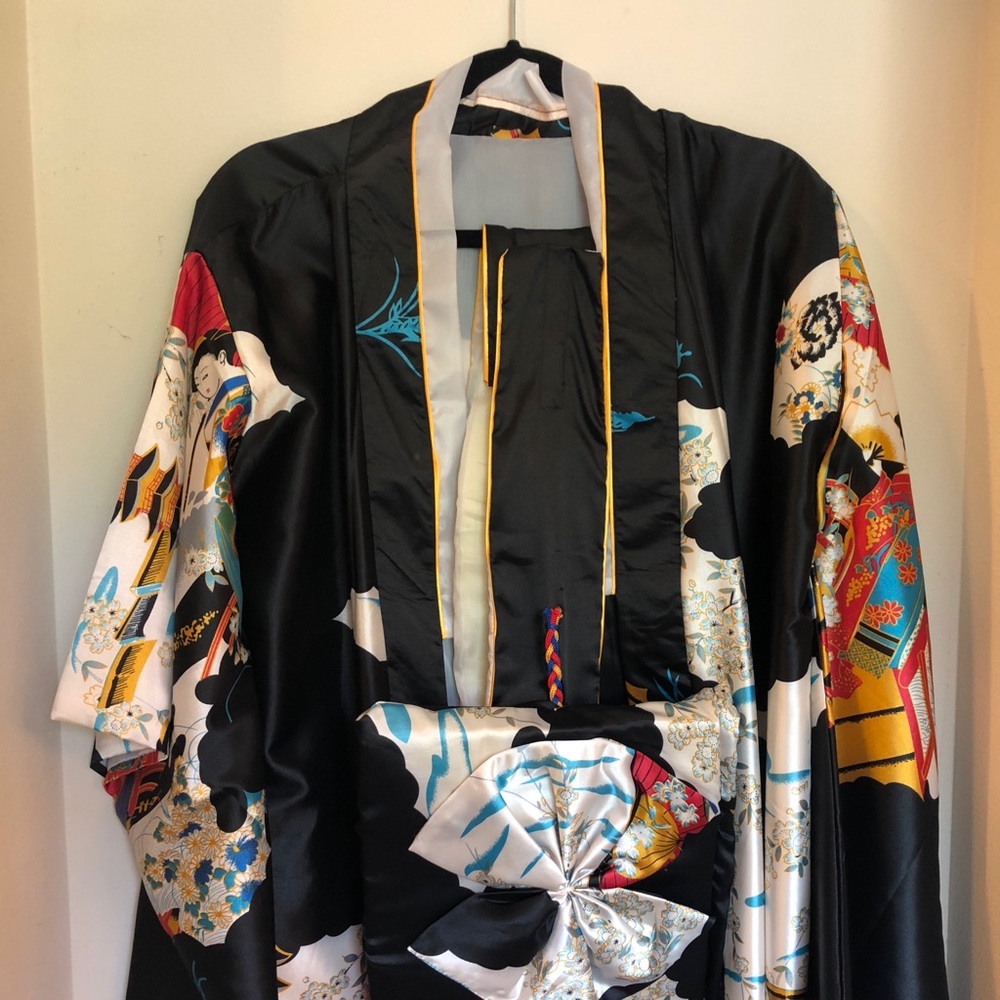 Kimono Geisha Costume worn once size small